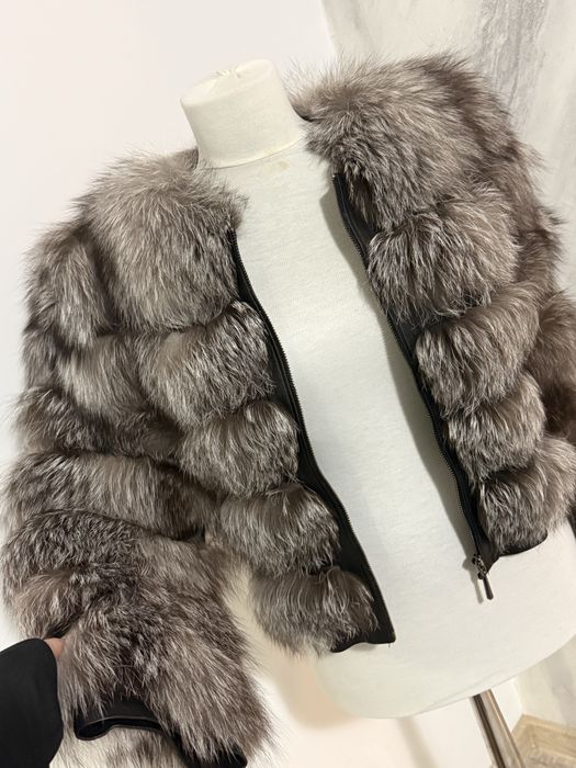 Haina de blana cu gluga detasabila