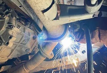 Ремонт сварка выхлопной системы, сварщик