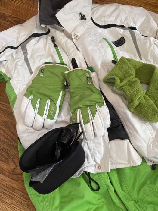 Ски екип Diel .Яке,долно,ръкавици ,лента за коса и очила
