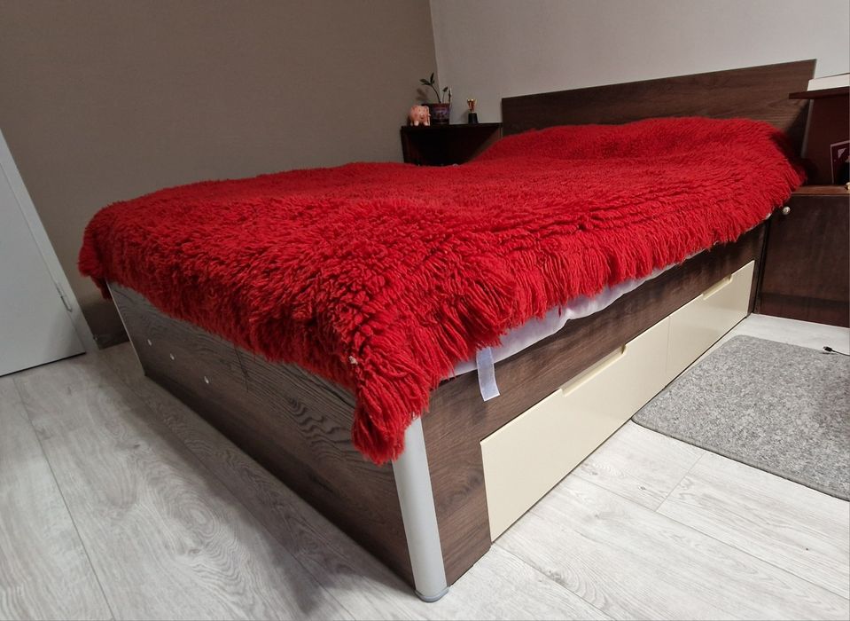 Червен вълнен губер /китеник/ с размери 170 см./220 см.