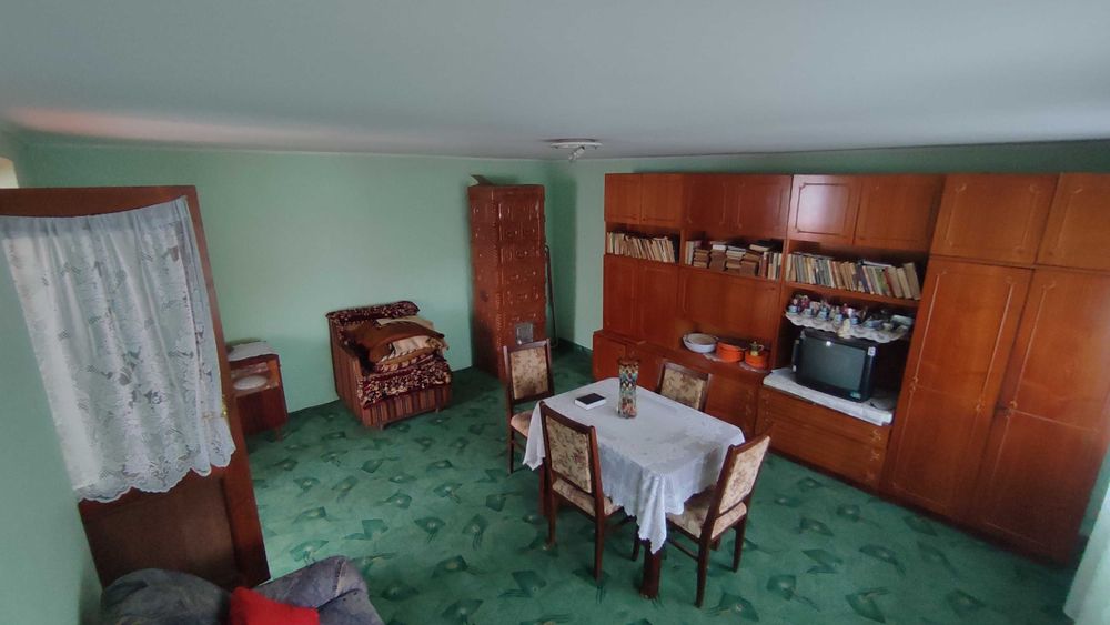 De vanzare casa situata in zona centrala din Rosiori