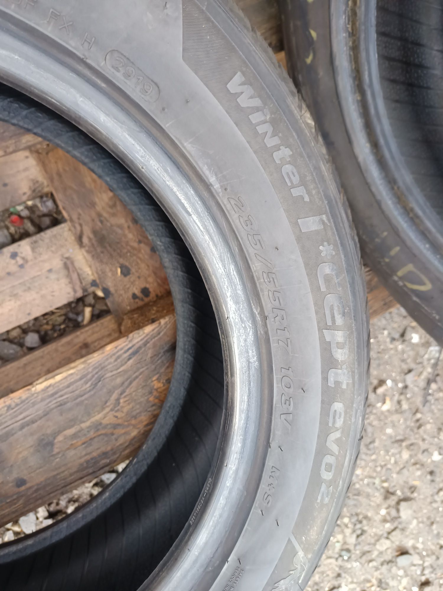 235 55 R 17 Hankook Дот 2919