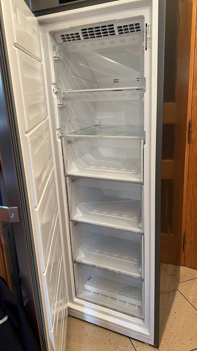 Congelator Hotpoint defect