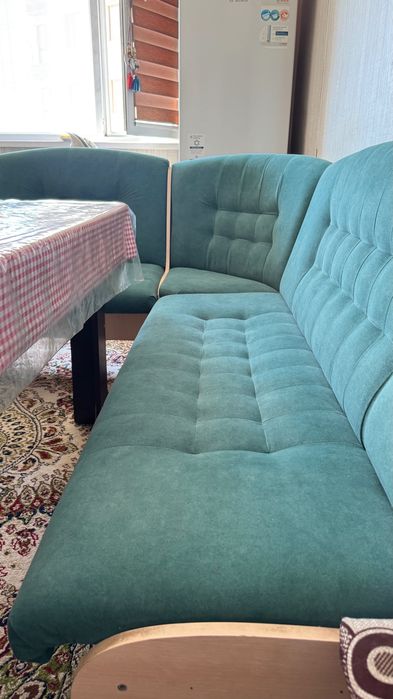 Кухонный Г-образный уголок