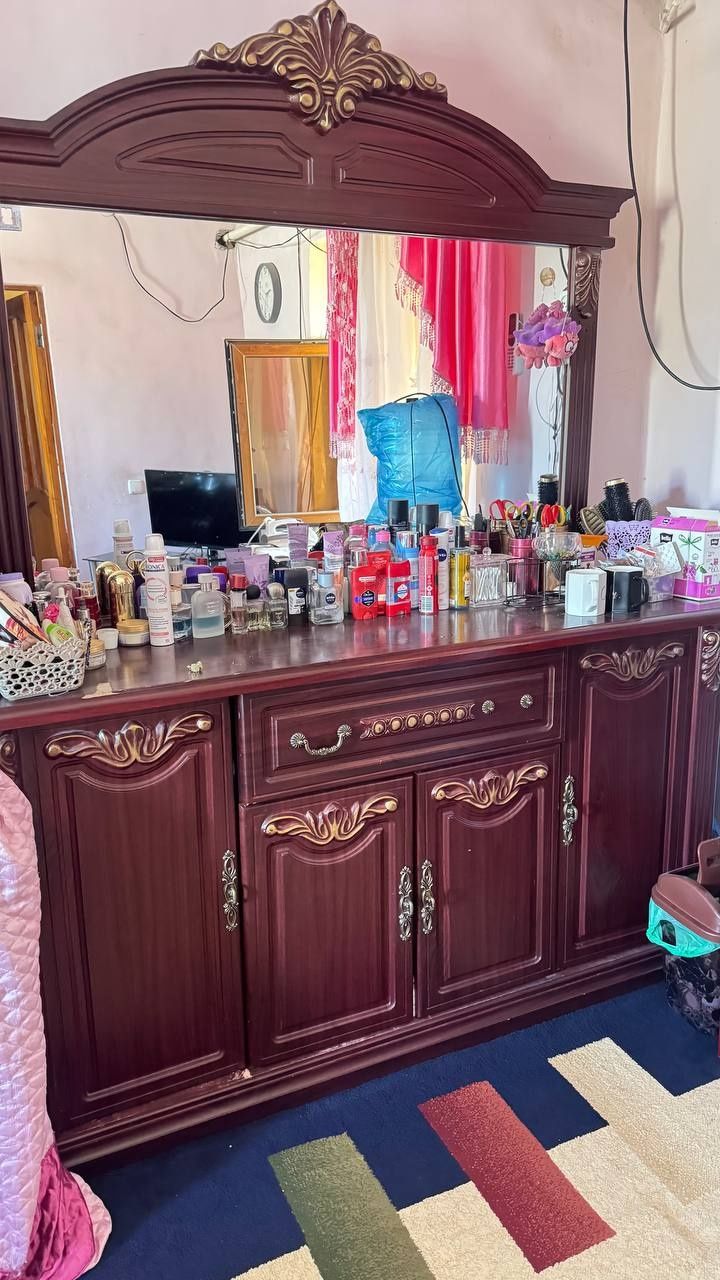 Спальный гарнитуры  сотилади