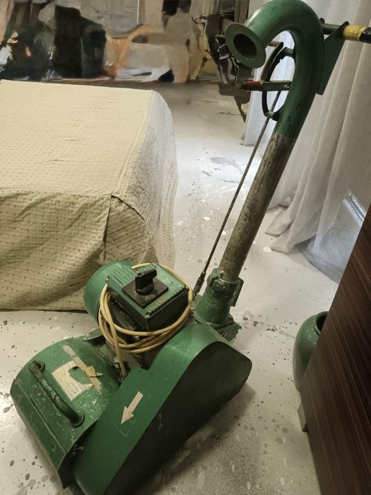 VESAN- Професионална машина за циклене на паркет и дюшеме