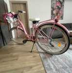 Bicicleta femei roz