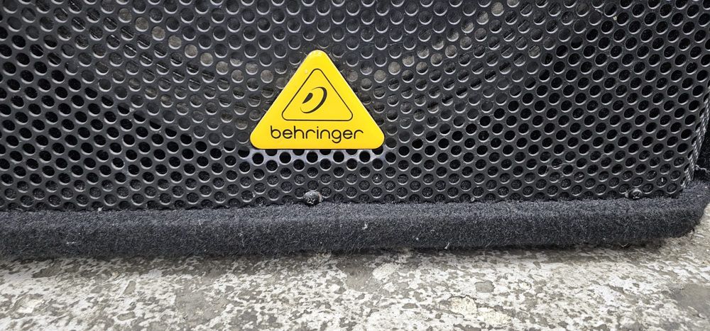 Vând sistem complet Behringer – boxe + mixer + amplificator