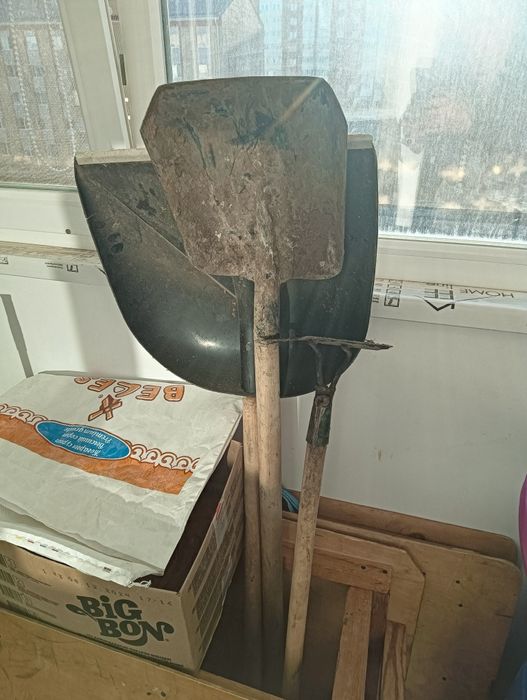 Продам продам лопаты всеобщий 2000тг .