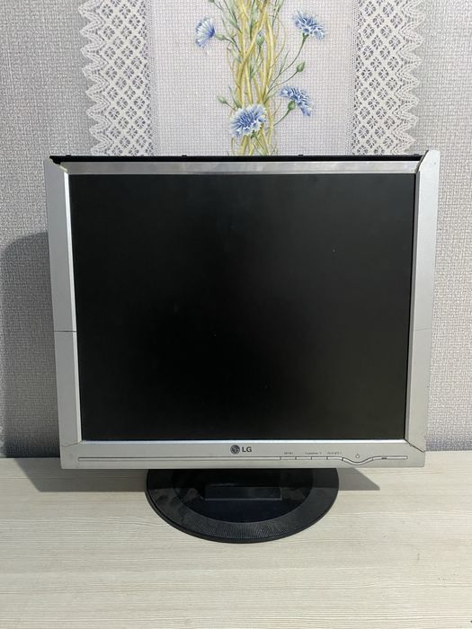 Мониторы разные