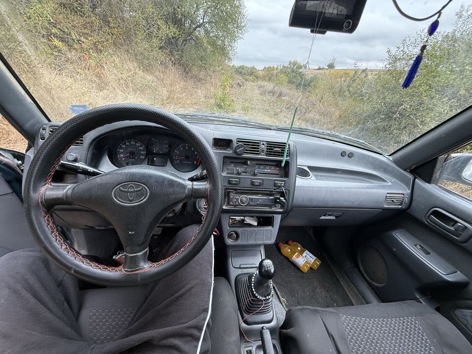 продавам Toyota rav 4
