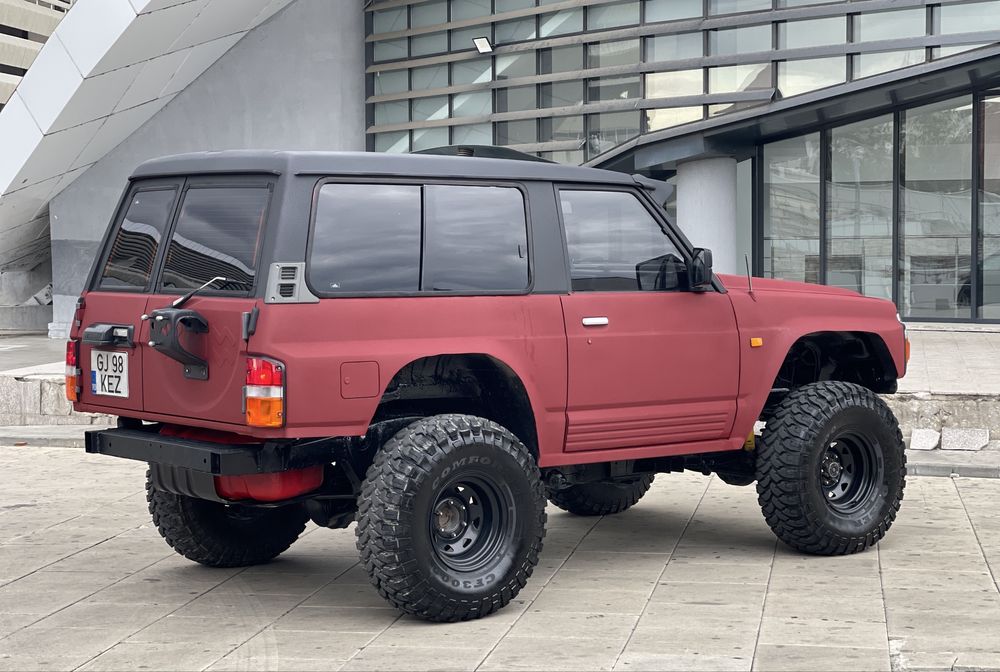 Nissan Patrol Y60 Autoutilitară