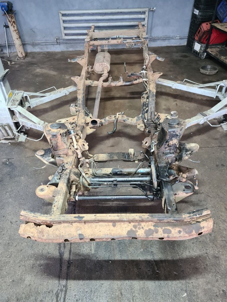 Sasiu Mitsubishi L200 V 2.4 Diesel 2016 2015 - 2018 SUV (958)