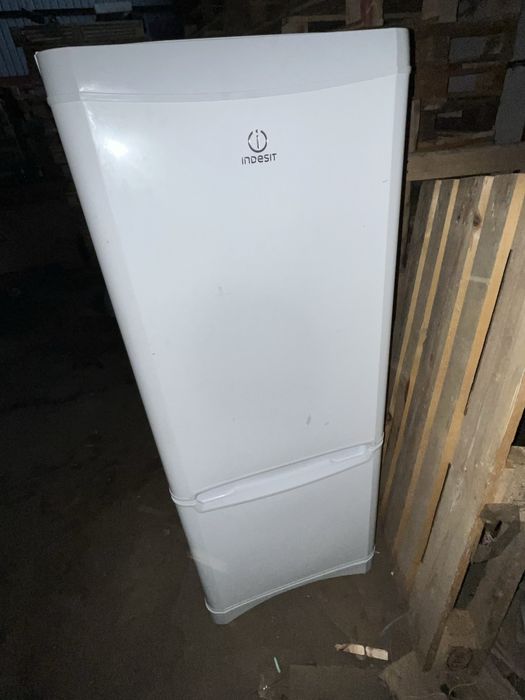 Продам холодильник в отличном состояние