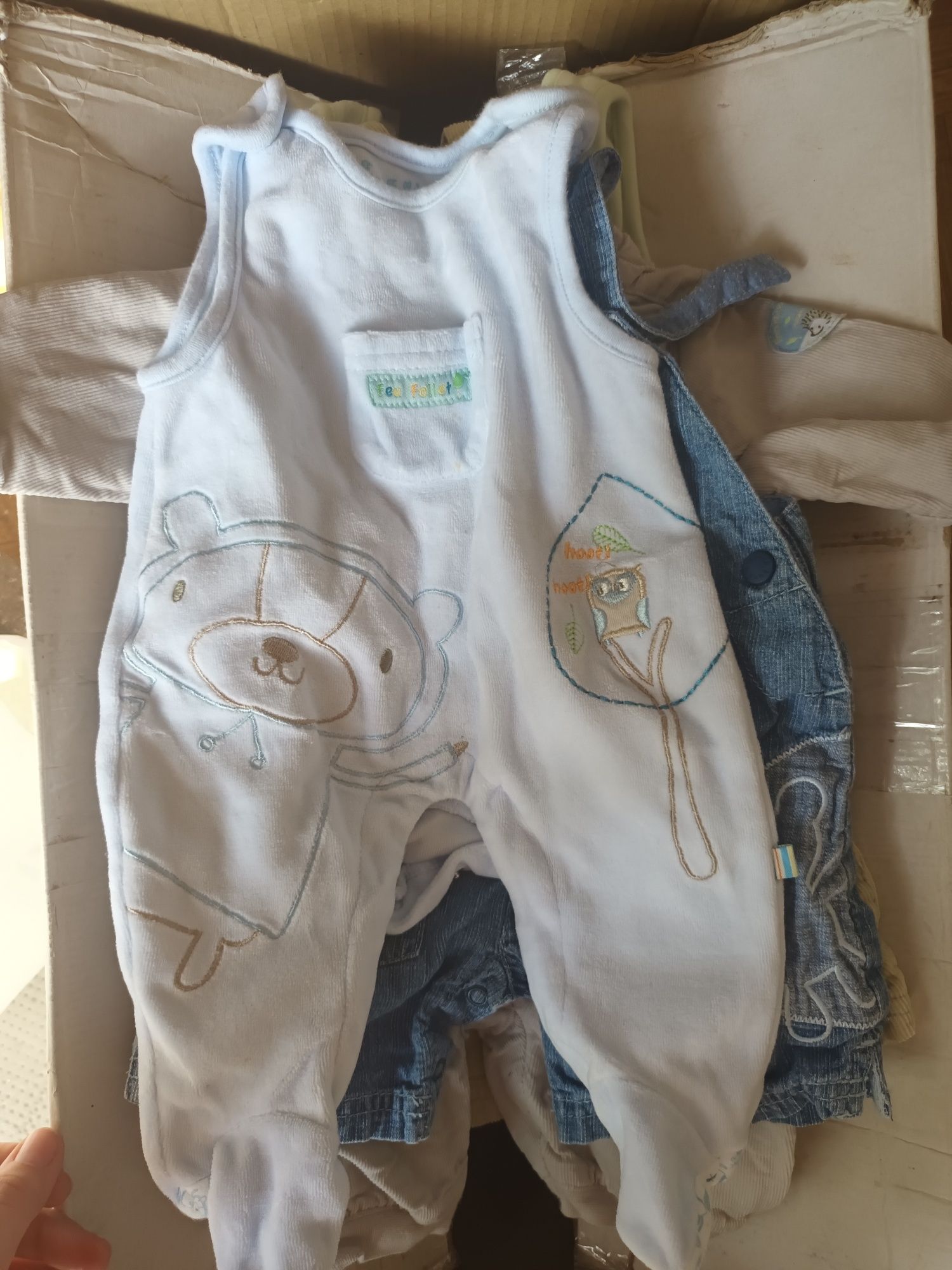 Бебешки дрехи от 0 до 6 месеца, играчка, затопляща възглавница, термос