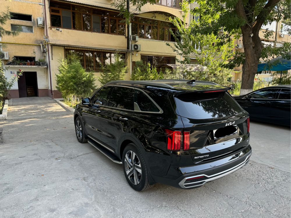 KIA SORENTO Prestige pozitsia sotiladi narxi 39000$.