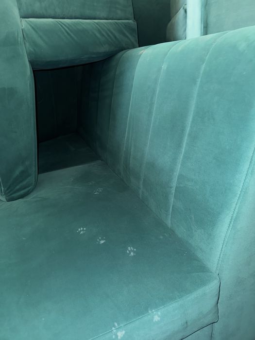 Продаются 3 дивана и 4 больших кресла