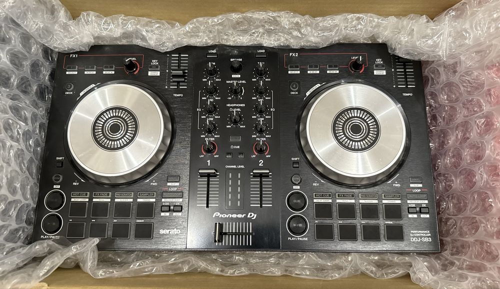 Pioneer DJ DDJ-SB3 – DJ контролер