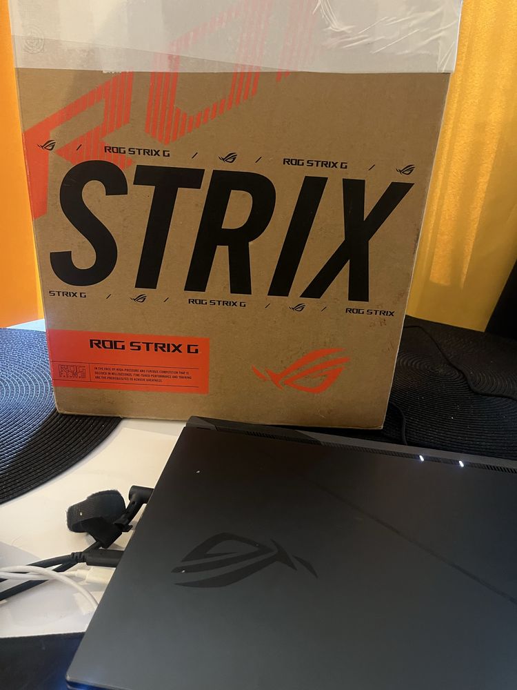Laptop ASUS ROG Strix G16 i7 RTX 4060 Garanție Activă