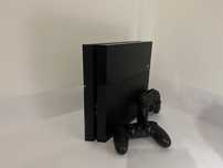 PlayStation 4 (PS4) + 2 джойстика, зарядка, 8 игр – отличное состояние