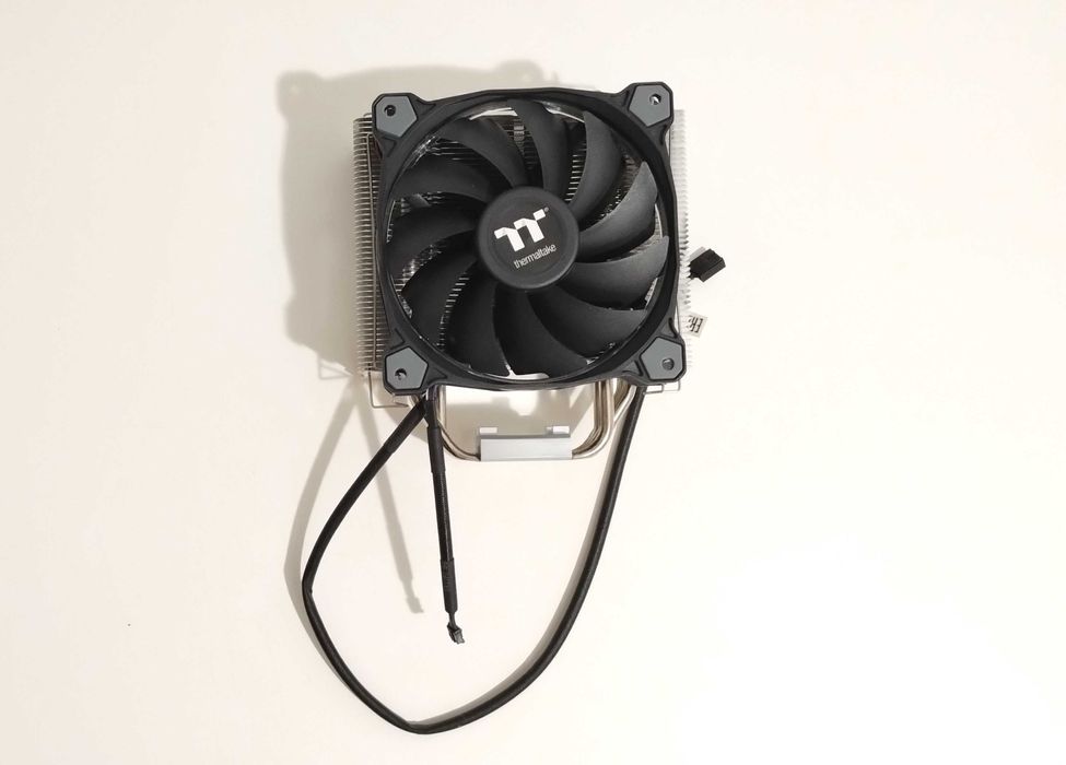 Кулер для процессора Thermaltake Riing Silent 12 RGB Sync Edition
