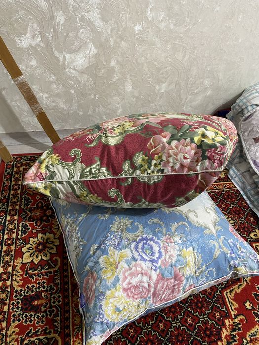 продам подушки новые