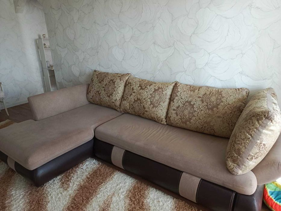 Продам угловой Белорусский диван