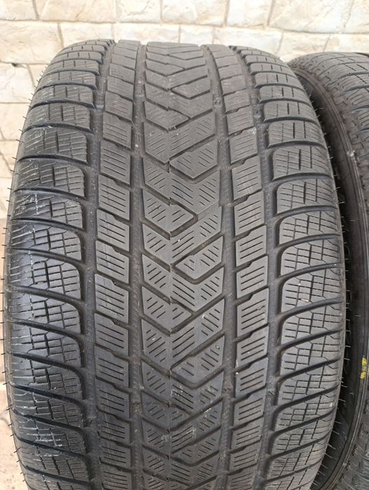 Зимни гуми Pirelli 325/40/22 dot 4822 GLS