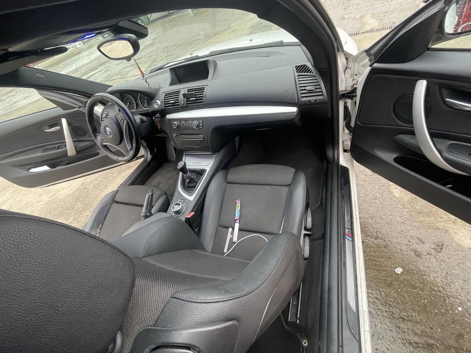 Vând sau schimb Seria 1 120D E81 2007