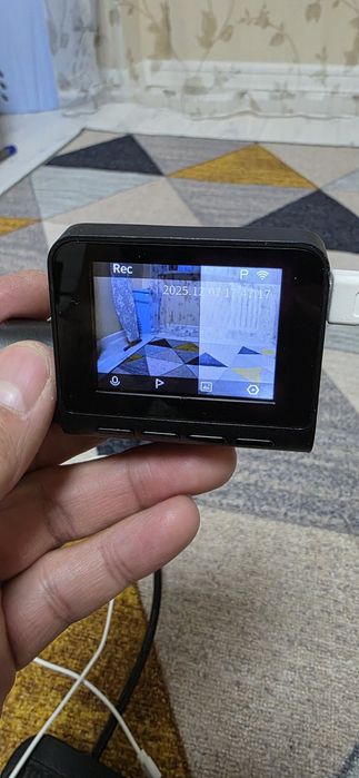 Продам видеорегистратор 70mai dash cam