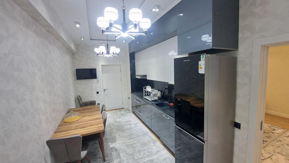 AKAY CITY. Сдаётся в аренду. 3 компнатная квартира.  2 сан узла. 105²