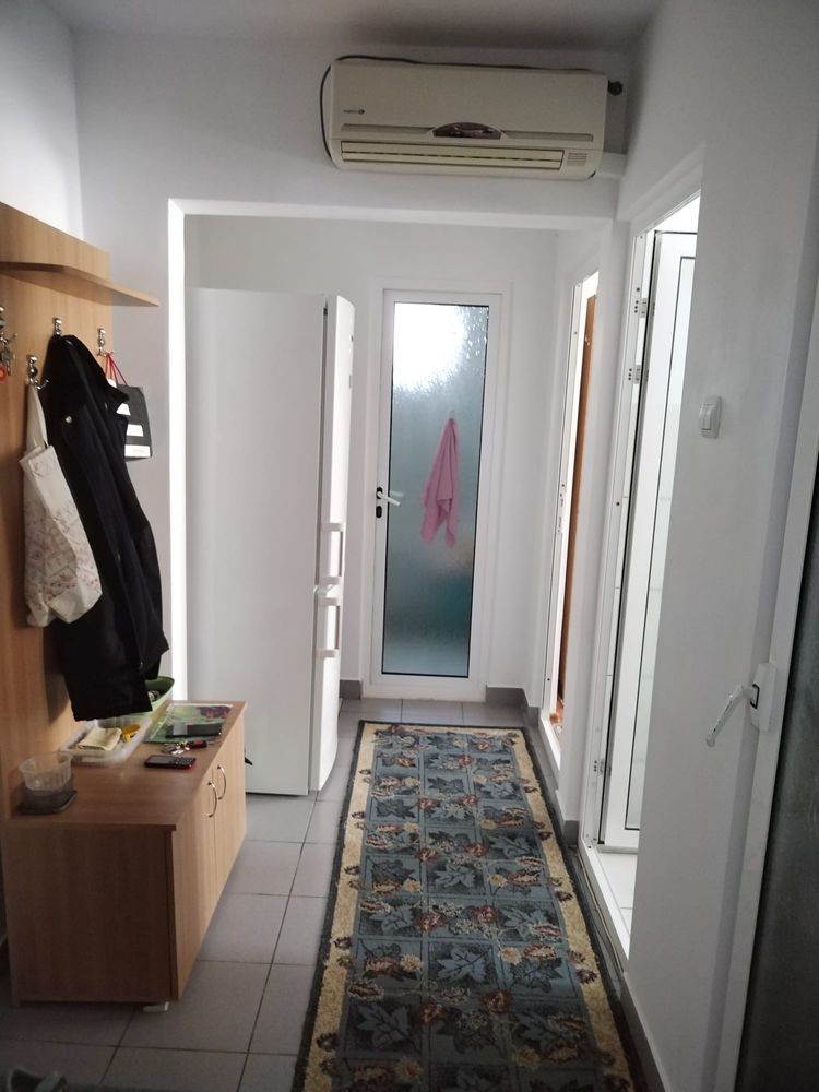 Vand apartament 2 camere