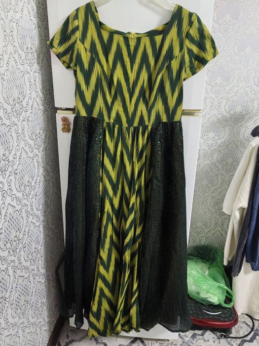 Вечернее платье женское в хорошем состоянии