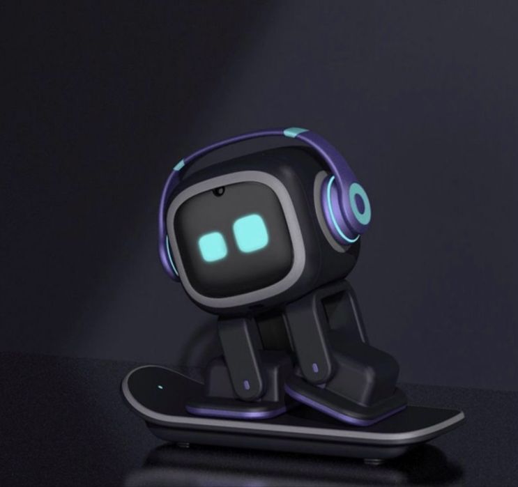 Б/У Робот Emo robot Al c Chat GPT, высота 11.6 см две штуки в наличие