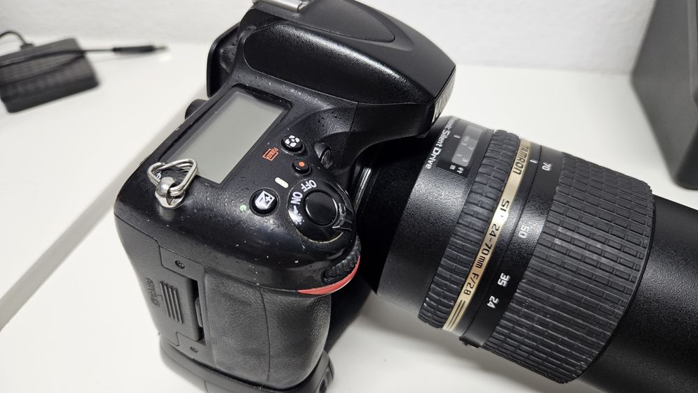 Nikon D610+ Grip + Tamron 24-70 2.8 - Perfect Functional