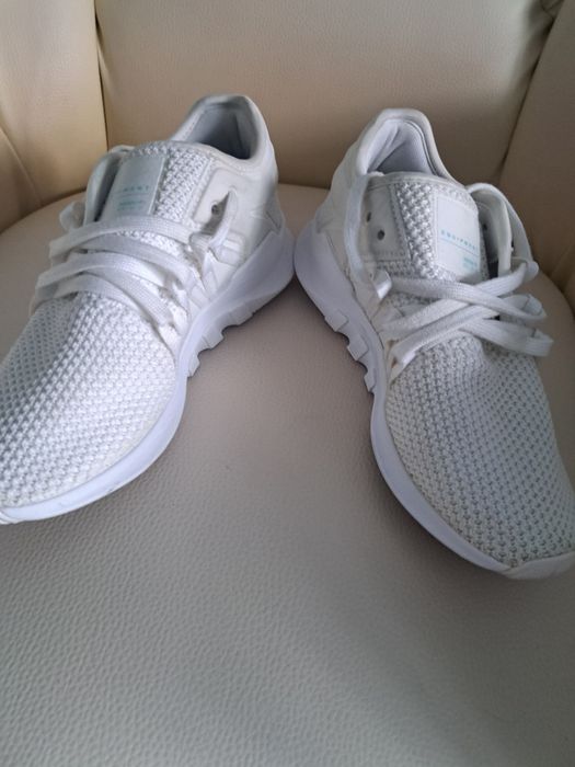 Adidași nr 38 impecabili