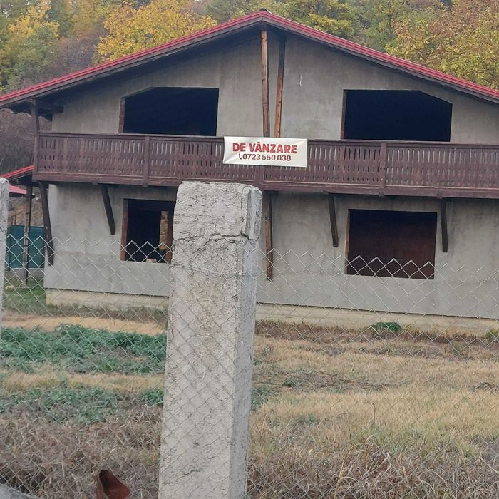 OFERTA SI IN RATE casa  2 apartamente noi la150 EURO MP