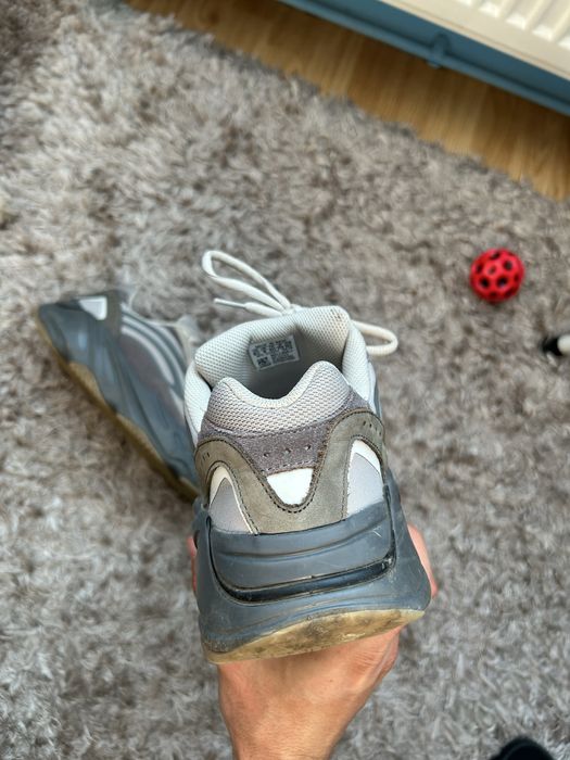 Yeezy 700 v2 Tephra (nu bape supreme jordan nike adidas amiri gucci)