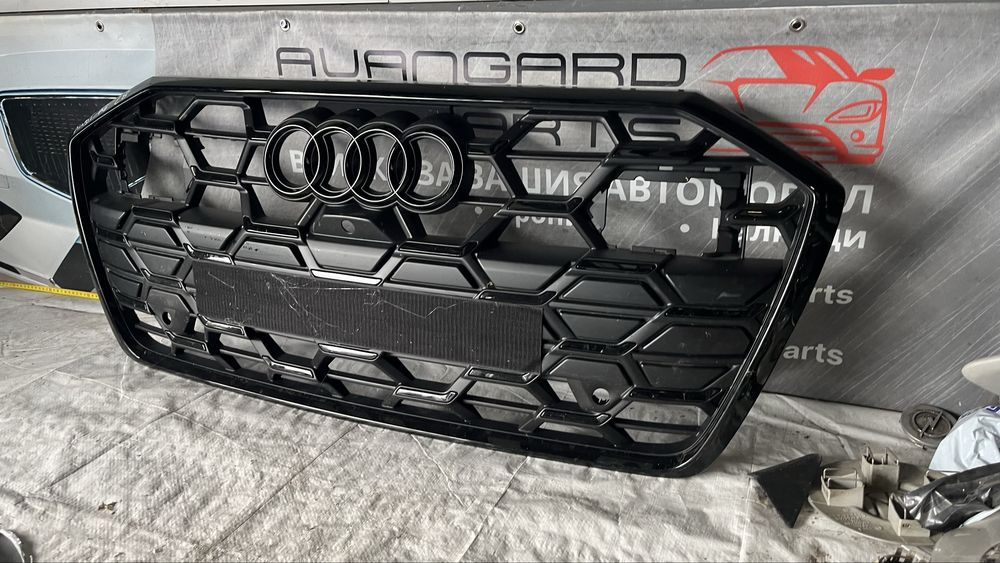 Audi A6 C8 предна решетка