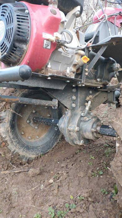 Tocator Crengi HECHT 16 CP si Motocultor WEIMA 16 CP