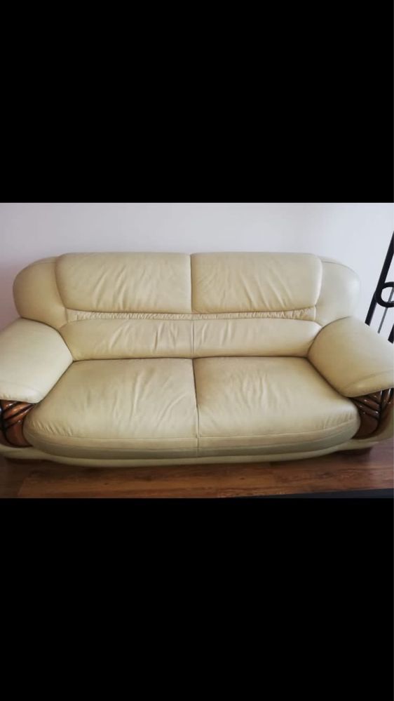Кожаный диван + два кресла