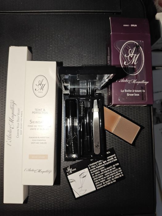 Make-up Fond de ten Maria Păuna, trusa sprâncene, creion ochi