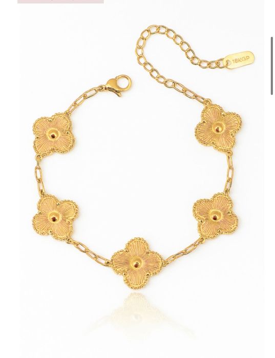 Гривна с детелини от медицинска стомана