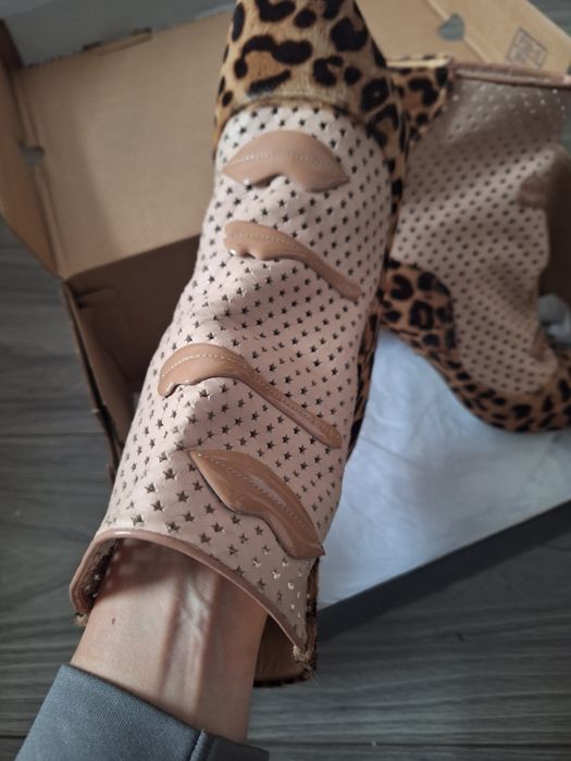 Cizme toamnă-primăvara, perforate  piele naturala.