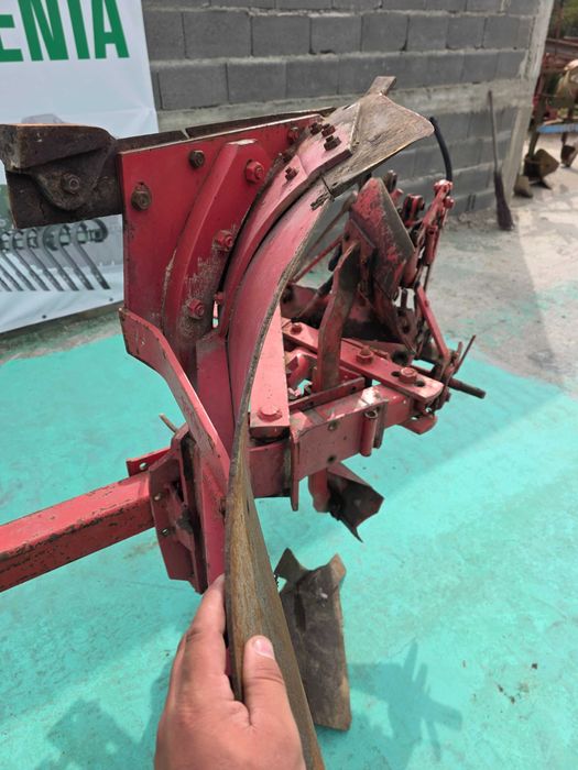 Plug Steeno reversibil hidraulic 1 furtun 2 brazde