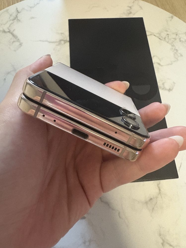 Samsung Z Flip 4