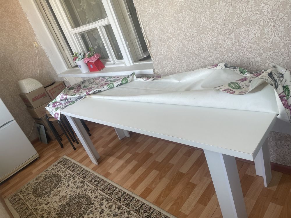 Стол сатылады