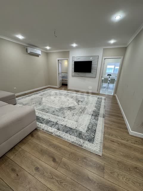 4 х комнатная современная квартира