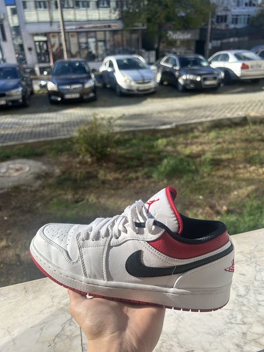 Vand Nike Air Jordan 1 Low White Univeristy Red