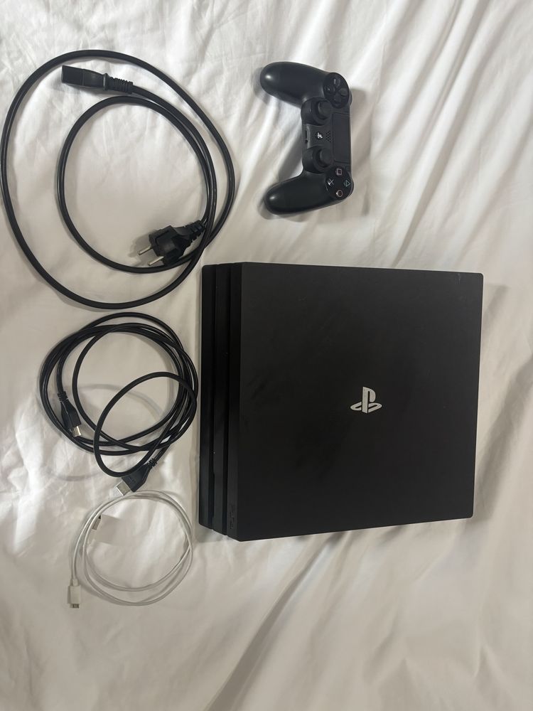 Отлично състояние PlayStation 4 PRO